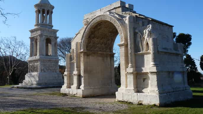 depuis marseille arles les baux et saint rémy de provence