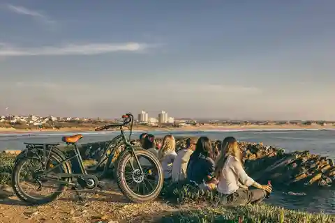 Peniche: tour in E-Bike al tramonto con aperitivo