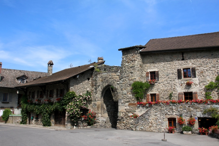 Z Genewy: jednodniowa wycieczka do średniowiecznej wioski Chamonix i YvoireCałodniowa wycieczka do średniowiecznej wioski Chamonix i Yvoire