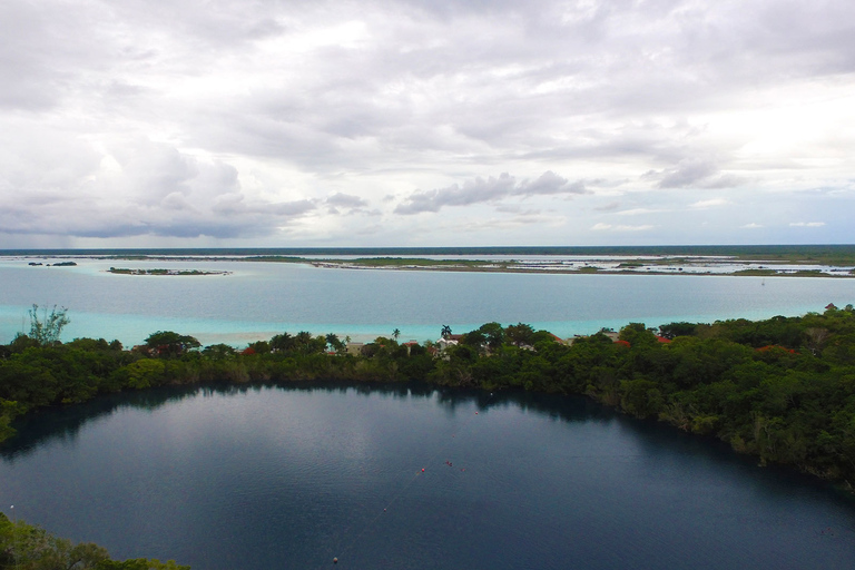 Da Cancun: Tour del Lago dei Sette Colori di BacalarBacalar: tour della laguna dei sette colori da Cancún