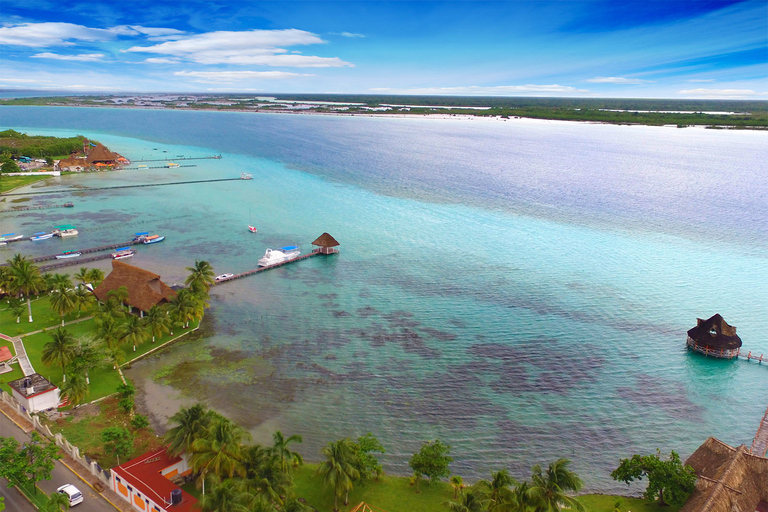 Ab Cancún: Tour zur Bacalar-Lagune der 7 Farben