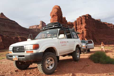From Moab: Half-Day Arches National Park 4x4 Driving Tour