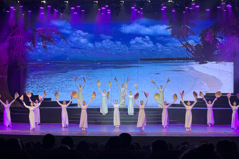 دا نانغ: جولة سياحية في المدينة مع رحلة عشاء بحرية وعرض ساحر