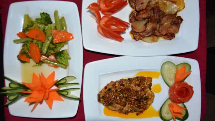 hoi an romantic sunset dinner cruise