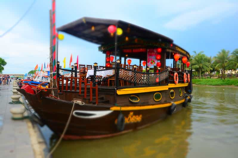 sunset boat cruise hoi an