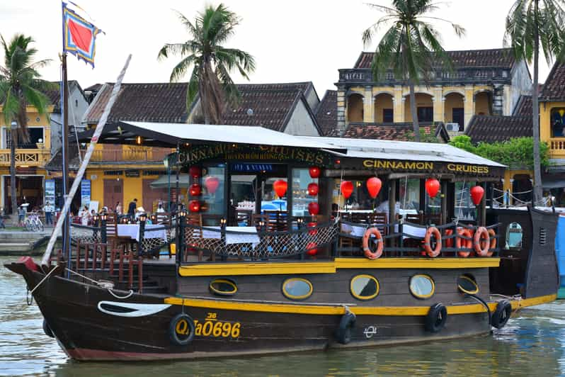 sunset boat cruise hoi an