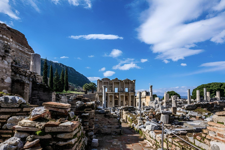 From Kusadasi: Daily Ephesus Tour for Cruise PassengersDa Kusadasi: Tour giornaliero di Efeso per i passeggeri delle crociere