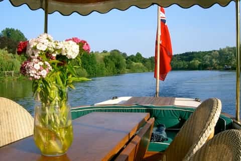 Oxford: Afternoon Tea Sightseeing River Cruise