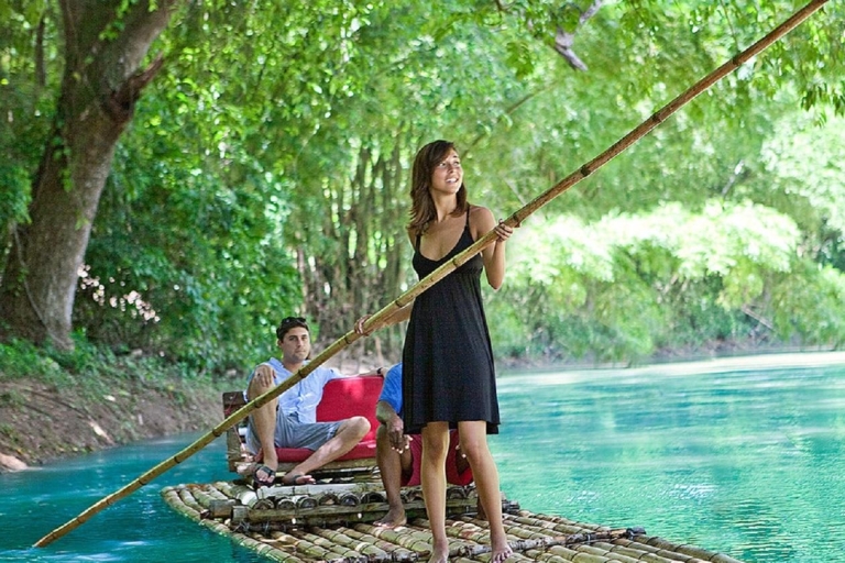 Jamaïque : Rafting en bambou sur le Martha BraeDes hôtels de Falmouth
