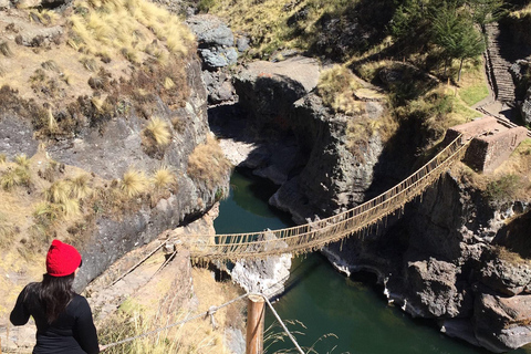 Cusco: Escursione di un giorno al Ponte Inca di Qeswachaka e alle 4 laguneCusco: Escursione di un giorno al ponte Inca di Qeswachaka e alle 4 lagune