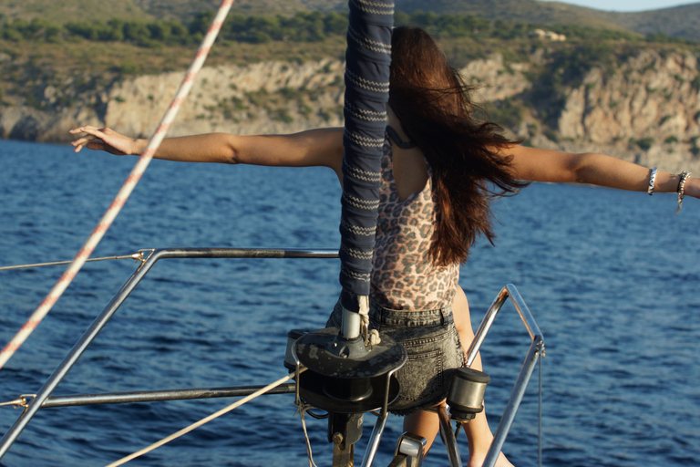 Alcudia: Romantic Sailing Trip with Diner for 2