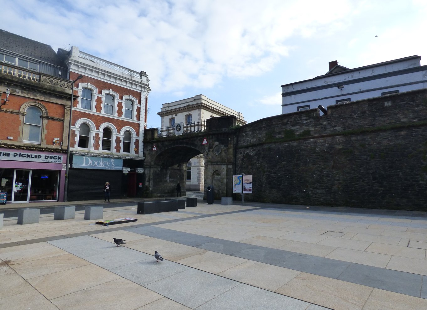 Derry: Walled City Private Tour