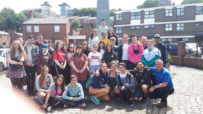 derry bloody sunday y bogside murals walking tour