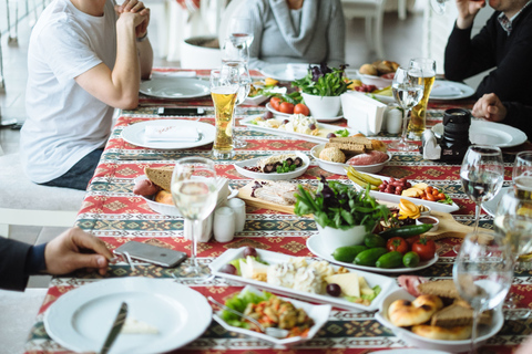 Ganztägige Stadtrundfahrt durch Baku mit aserbaidschanischem Mittagessen