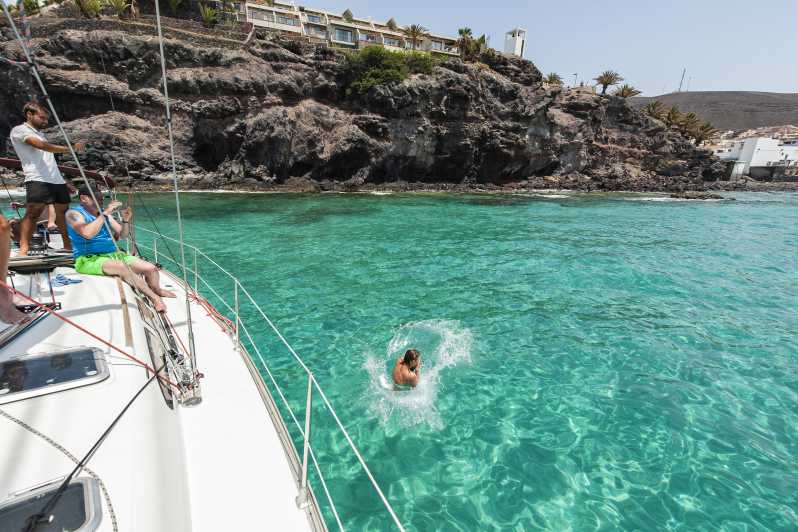 Fuerteventura: Sailing with Snorkeling and Dolphin Watching