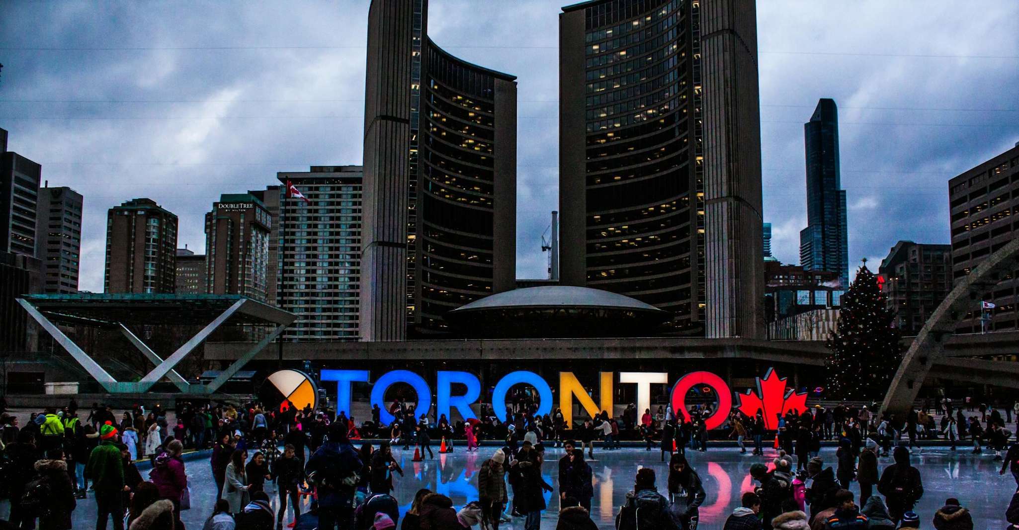 Toronto: Stopover city tour with transfers.