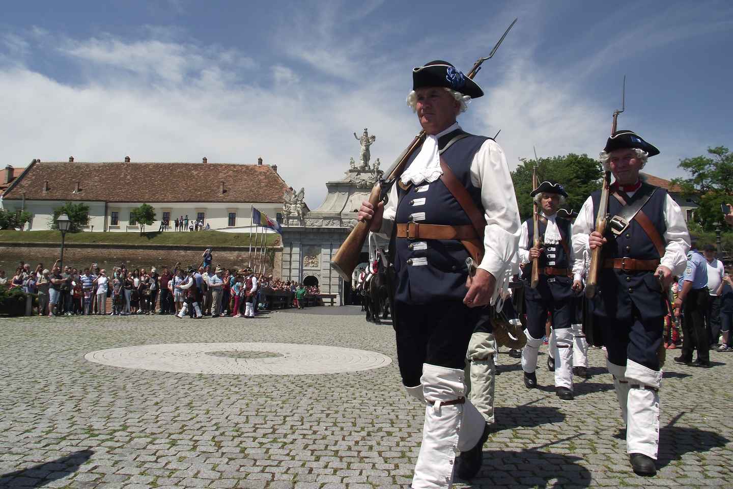 「クルジュ発！トゥルダ塩鉱山とアルバユリアの旅」