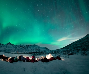 Tromsø: Small Group Aurora Hunt Tour with Soup and Hot Drink