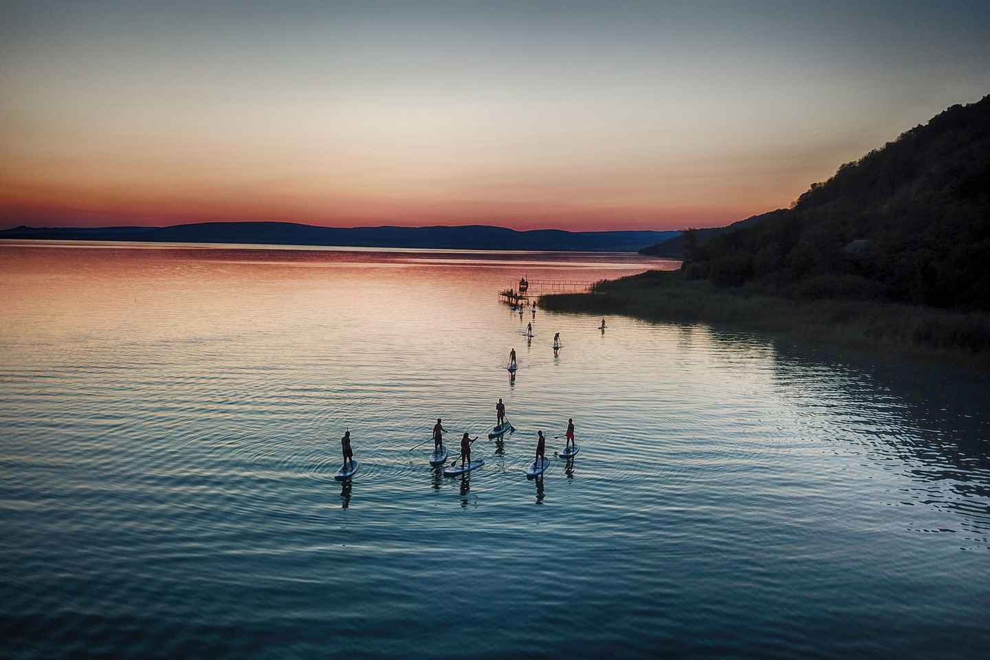 Balade en SUP au coucher de soleil sur le lac Balaton