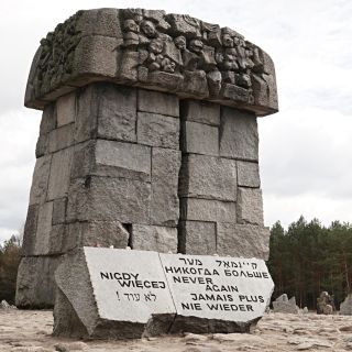 From Warsaw: Treblinka Camp 6-Hour Private Tour