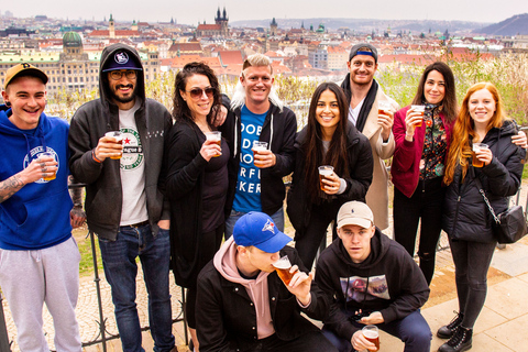 Praga: Visita al giardino della birra con degustazione di birre artigianali cechePraga: tour a piedi con degustazione di 8 birre artigianali ceche