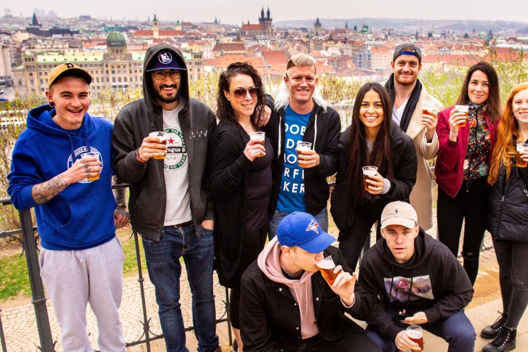 Praga: 3 horas, 8 cervezas artesanales checas