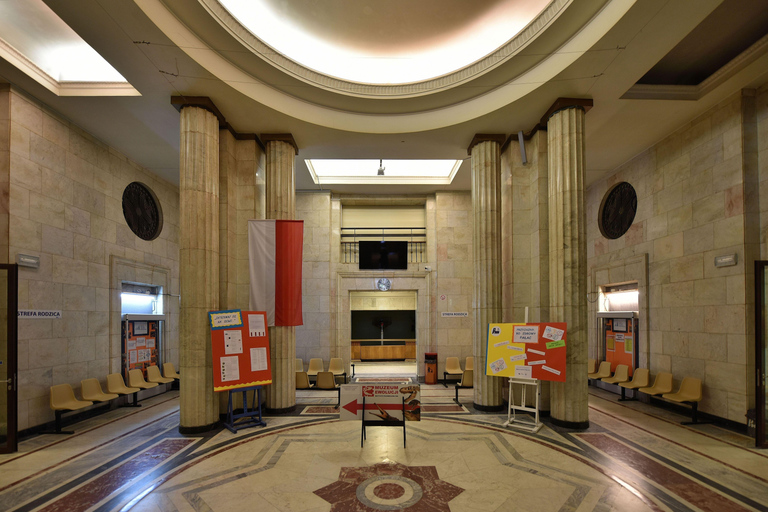 4 hour: Old Town, Royal Castle, Palace of Culture & Science Small Group Tour /inc. Pick-up/