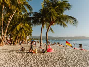 Boracay: Island and Beach-Hopping Boat Tour with Snorkeling