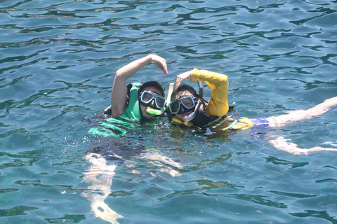 Boracay: eiland- en strandhoppende boottocht met snorkelenAlleen rondleiding