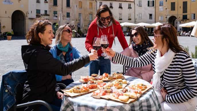 experiencias lonely planet lucca aperitivo food wine tour