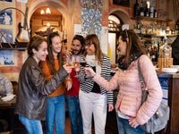 Lucca, Aperitivo Abendessen und Weintour - Hizvo