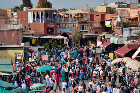 Von Agadir aus: Marrakesch Ganztagestour mit einem Reiseführer