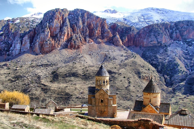 Ab Eriwan: Tagesausflug zu geheimen StättenEntdecken Sie die geheimen Stätten Armeniens