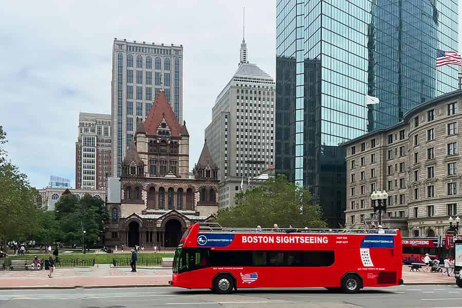 Boston Sightseeing: Single Ride Pass mit Doppeldeckerbus. Foto: GetYourGuide