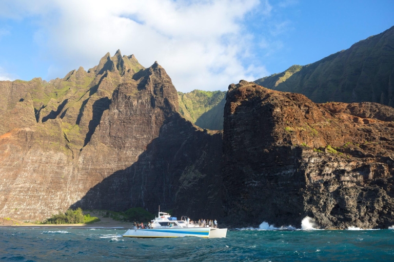 Kauai : Excursion en bateau d'une journée entière à Niihau et sur la côte de Na PaliKauai : Excursion en bateau d'une journée complète à Niihau et sur la côte Na Pali