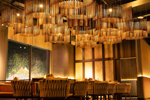 Phnom Penh: Riverview Restaurant Dinner with Live Music