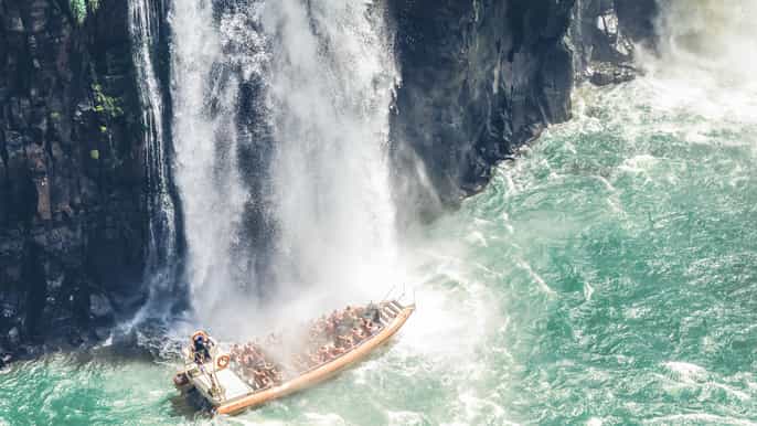 da puerto iguazu cascate brasiliane con avventura in barca