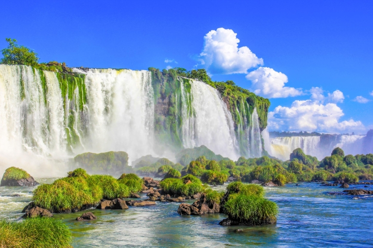 Von Puerto Iguazu aus: Brasilianische Wasserfälle mit BootsabenteuerWasserfall-Tour mit Bootsabenteuer - Private Tour