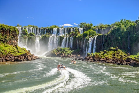 Von Puerto Iguazu aus: Brasilianische Wasserfälle mit BootsabenteuerWasserfall-Tour mit Bootsabenteuer - Private Tour