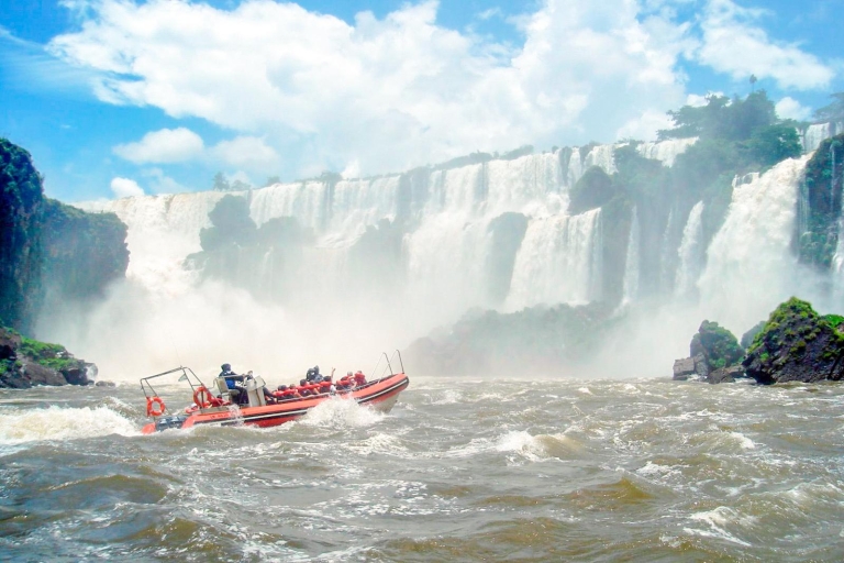 Ab Foz do Iguazu: Iguazu Falls Brasilien & Macuco SafaribootIguazú-Wasserfälle: Private Tour mit Bootsfahrt