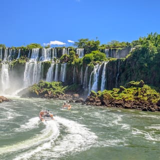 From Foz do Iguaçu: Argentinian Iguazu Falls with Boat Ride