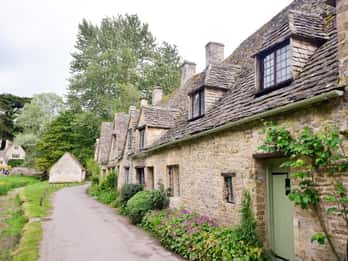 From London: Cotswolds Villages Small Group Day Tour