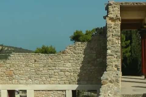 From Agios Nikolaos: Knossos Palace & Heraklion Guided Tour