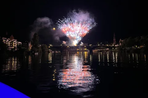 Evening-Cruise to the fireworks of the Cochemer Winefest.