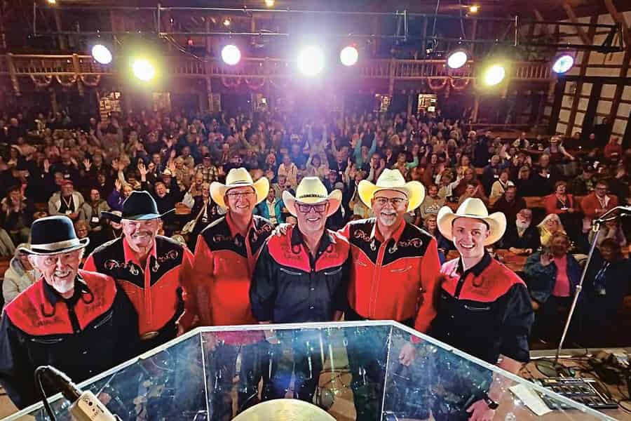 Rapid City: Mt Rushmore & Black Hills Tour mit Mahlzeiten & Show. Foto: GetYourGuide Rapid City: Mt Rushmore & Black Hills Tour mit Mahlzeiten & Show. Foto: GetYourGuide