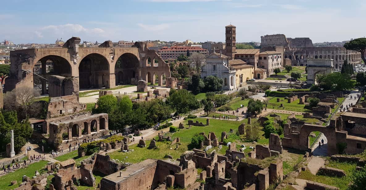 Fast Track: Colosseum, Arena Floor & Ancient Rome VIP Tour