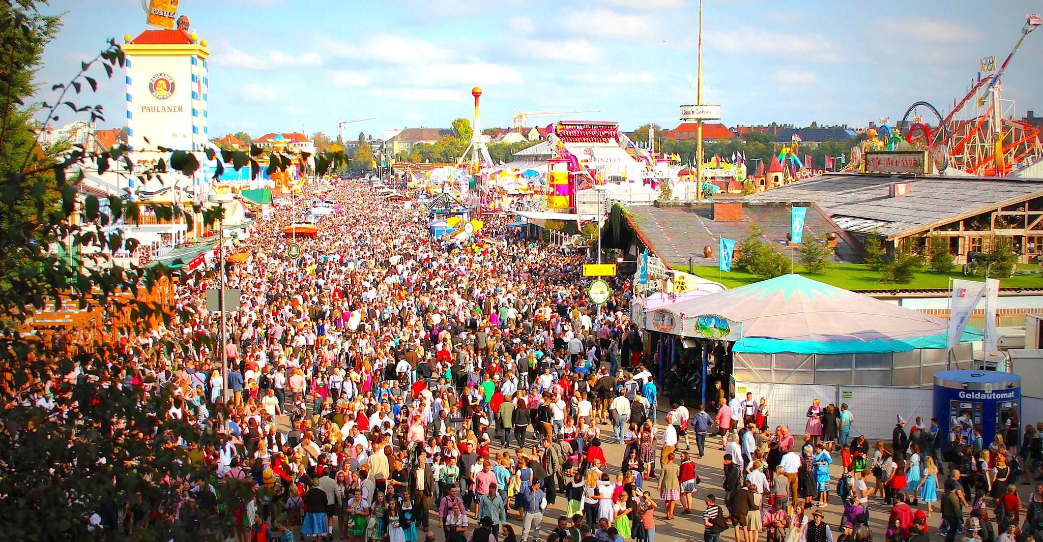 Munich: Oktoberfest Tour with Tent Reservation, Food & Beer photo 9