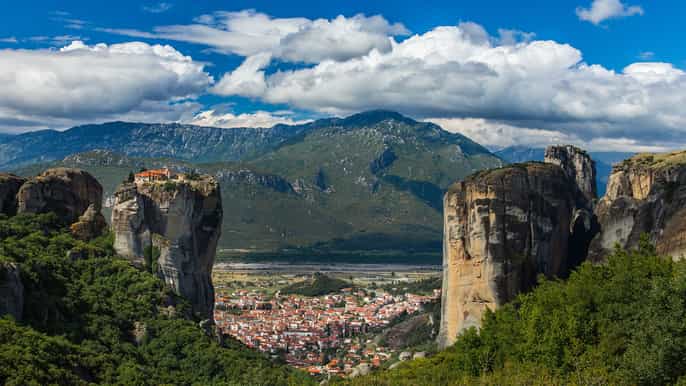 dathènes voyage à meteora en train avec nuitée