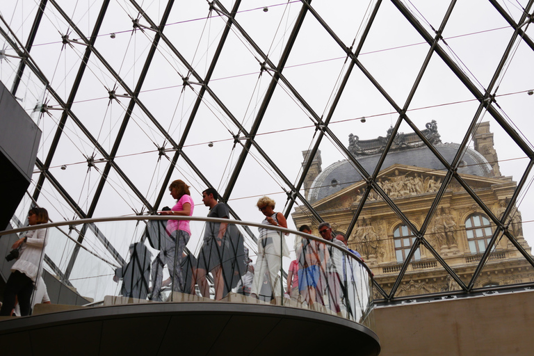 Museo del Louvre: tour guiado sin cola de taquillaTour guiado sin esperas por el Museo del Louvre, en inglés