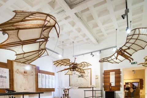 Roma: visita guiada a la exposición privada Leonardo da VinciTour privado francés